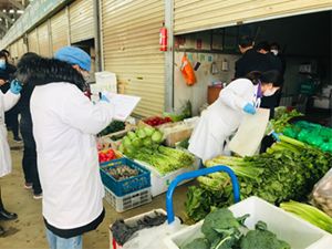 鏗鏘玫瑰 逆行中綻放精彩，愛(ài)心企業(yè)真情告白致敬女神